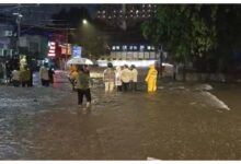 Photo of मुंबई में मॉनसून की दस्तक के साथ तेज बारिश, कई इलाकों में जलभराव, IMD अलर्ट जारी
