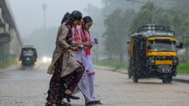 Photo of उत्तर प्रदेश में मौसम का कहर और राहत दोनों, आंधी-बारिश से लेकर लू तक का अलर्ट जारी
