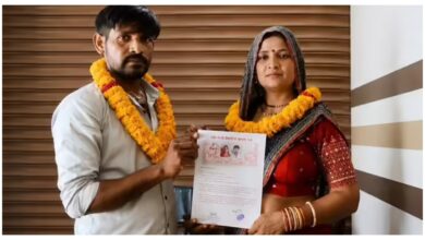 Photo of पत्नी को छोड़ सास से कोर्ट मैरिज, सोशल मीडिया पर ऐलान के बाद दोनों फरार