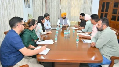 Photo of कैबिनेट मंत्री सौंद ने मनरेगा यूनियन से की मुलाकात, उनकी मांगों के समाधान का दिया भरोसा
