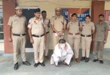 Photo of इलाज कराने आई नाबालिग से डॉक्टर ने की हैवानियत, अस्पताल में मचा हड़कंप