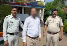 Photo of “किसी को बताया तो मां को छोड़ दूंगा” नाबालिग बच्ची को डराकर पिता ने की हैवानियत