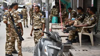 Photo of सूर्या हत्याकांड के बाद खोड़ा में हाई अलर्ट, जुमे की नमाज को लेकर सुरक्षा के कड़े इंतजाम