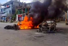 Photo of मणिपुर में 6 नागा लोगों के शव मिलने से बवाल, इंफाल में भड़की हिंसा, पुलिस ने छोड़े आंसू गैस के गोले