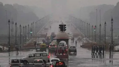 Photo of दिल्ली-NCR में तेज आंधी के साथ हुई झमाझम बारिश, IMD ने अगले दो दिन के लिए जारी किया अलर्ट  