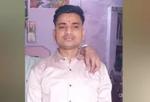 Photo of युवक की लाठी-डंडों से पीट-पीटकर हत्या, परिजनों को फोन पर सुनाई चीखें, वजह चौंकाने वाली