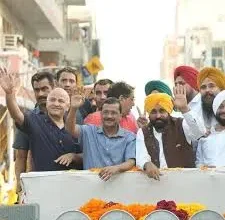 Photo of मोहाली रोड शो में केजरीवाल बोले- अच्छे काम जारी रखने के लिए फिर चाहिए भगवंत मान सरकार
