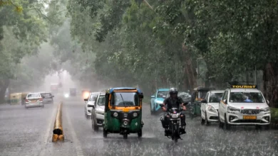 Photo of दिल्ली-एनसीआर में बदला मौसम का मिजाज, बारिश से मिली लोगों की राहत