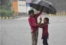 Photo of उत्तर प्रदेश के कई जिलों में झमाझम बारिश की चेतावनी, तापमान में भी होगी बड़ी गिरावट