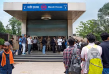 Photo of 4 दिन बाद दिल्ली मेट्रो के सभी स्टेशन फिर से खुले, यात्रियों ने ली राहत की सांस