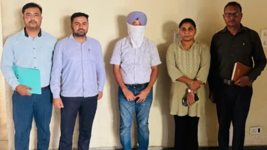 Photo of रिश्वत मांगने के आरोप में साइंस मास्टर-कम-कानूनी सलाहकार को पंजाब विजिलेंस ब्यूरो ने किया गिरफ्तार