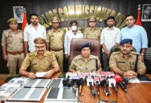 Photo of नोएडा में पीजी और हॉस्टल से चोरी करने वाला शातिर चोर गिरफ्तार, 6 लैपटॉप और 7 मोबाइल बरामद