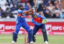 Photo of भारत की T-20 में शर्मनाक हार, इंग्लैंड ने 125 रनों से हराया, धोनी के सामने टीम 76 पर ढेर