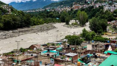 Photo of देश के कई राज्यों में बारिश का कहर, हिमाचल-उत्तराखंड में बाढ़ और लैंडस्लाइड से हालात गंभीर