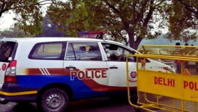 Photo of दिल्ली पुलिस की बड़ी कार्रवाई, नकली डॉक्यूमेंट गिरोह का पर्दाफाश, 20 रुपए में आधार 15 में वोटर ID, असली से मिलता-जुलता