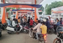 Photo of कच्चे तेल का दाम 13% तक बढ़ा, क्या पेट्रोल और डीजल भी हुआ महंगा? चेक करें अपने शहर का रेट