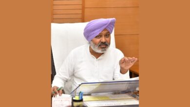 Photo of पंजाब में नौकरी की बंपर सौगात, 619 हेल्थ वर्कर और 97 पदों पर होगी तत्काल भर्ती, जानें पूरी डिटेल