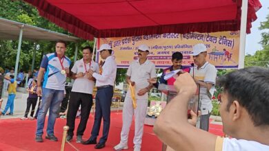 Photo of यूपी पुलिस बैडमिंटन एवं टेबल टेनिस प्रतियोगिता, SI वरुण पंवार और हेड कांस्टेबल कदीम अली ने जीता गोल्ड मेडल
