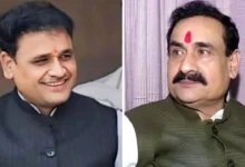 Photo of दतिया उपचुनाव में BJP में बगावत, नरोत्तम मिश्रा का टिकट कटने पर सड़क पर उतरे समर्थक