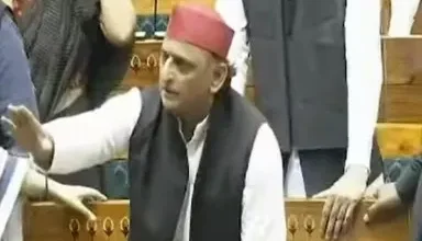 Photo of दिल्ली में हुए लाठीचार्ज पर लोकसभा में भड़के अखिलेश यादव, पूछा- क्या बेटियों के कपड़े फाड़ेंगे?