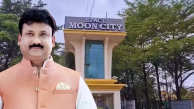 Photo of सपा के पूर्व विधायक दीप नारायण यादव के कई ठिकानों पर ED की छापेमारी
