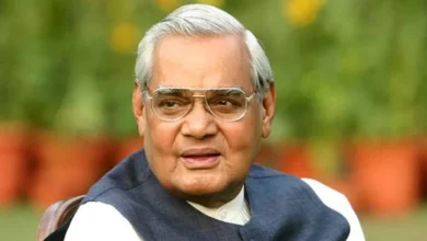 Photo of ‘अंधेरा छटेगा, सूरज निकलेगा’, पूर्व प्रधानमंत्री अटल बिहारी वाजपेयी की पुण्यतिथि आज, PM मोदी ने किया नमन