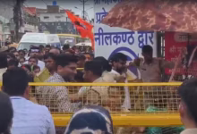 Photo of उज्जैन महाकाल मंदिर के नागचंद्रेश्वर मंदिर में भगदड़ जैसे हालात, कई श्रद्धालु गिरे