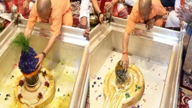 Photo of सावन के पहले दिन काशी पहुंचे सीएम योगी, बाबा विश्वनाथ का किया दर्शन-पूजन