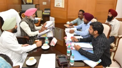 Photo of पंजाब के आउटसोर्स्ड कर्मचारियों को ठेका रोजगार में बदलने की प्रक्रिया तेज, वित्त मंत्री हरपाल सिंह चीमा ने दिए निर्देश