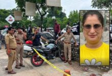 Photo of Lucknow Double Murder Case : गोमती नगर में ICICI बैंक के बाहर रिलेशनशिप मैनेजर दिव्या मिश्रा की हत्या, जांच में जुटी पुलिस