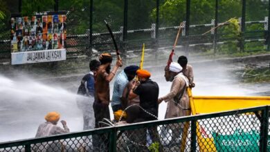 Photo of चंडीगढ़ में सिख बंदियों की रिहाई को लेकर प्रदर्शन, पुलिस से झड़प, वाटर कैनन और आंसू गैस का इस्तेमाल