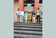 Photo of विजिलेंस की बड़ी कार्रवाई, 1,00,000 रुपये की रिश्वत लेते हुए वरिष्ठ सहायक को रंगे हाथ काबू किया