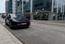 Photo of Tesla Model Y में आया Grok AI फीचर, अब भारतीय भाषाओं में कर सकेंगे बातचीत, जानिए क्या-क्या बदलेगा