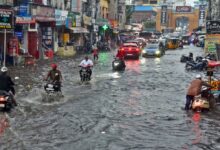 Photo of यूपी में बारिश का कहर, नदियां उफान पर, कई जिलों में बाढ़ जैसे हालात; घाटों और सड़कों पर पानी-पानी