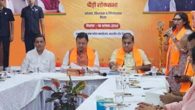 Photo of CM धामी ने पौड़ी, टिहरी और हरिद्वार लोकसभा क्षेत्रों की ली संगठनात्मक बैठक, बूथ स्तर तक जनसंपर्क अभियान तेज करने पर जोर