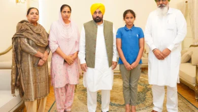 Photo of दिवंगत कबड्डी खिलाड़ी गुरजीत तूत के परिवार से मिले CM मान, पत्नी के लिए सरकारी नौकरी का किया ऐलान