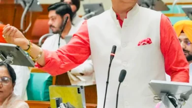 Photo of E20 पेट्रोल पर केंद्र सरकार को अमन अरोड़ा का घेरा, वाहनों के नुकसान और किसानों के हितों पर उठाए सवाल