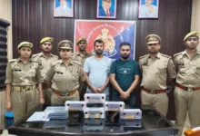 Photo of UP में एक्सप्रेसवे पर पुलिस वैन से टकराई कार, 15.39 करोड़ का 10 किलो सोना बरामद, तस्करी का खुलासा