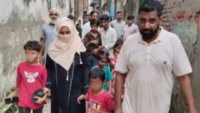 Photo of 3 बच्चों की मां को 6 बच्चों के पिता से हुआ प्यार, पंचायत में हुआ फैसला और फिर…
