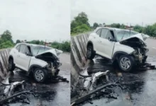 Photo of झांसी में सड़क हादसे में अतीक अहमद के बेटे अबान अहमद की मौत, कार बुरी तरह क्षतिग्रस्त