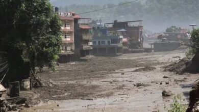 Photo of नेपाल की बाढ़ में 573 मजदूर अब भी लापता, सुरंगों में जारी तलाश, 15 हेलीकॉप्टर रेस्क्यू में जुटे