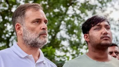 Photo of पैलेट गन मामले में राहुल गांधी पहुंचे थाने, बोले- FIR दर्ज होने तक यहीं रहूंगा