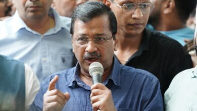 Photo of तिलक नगर सड़क विवाद पर सियासी घमासान, केजरीवाल ने किया निरीक्षण, प्रवेश वर्मा पर कार्रवाई की मांग