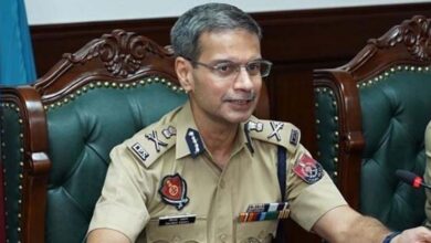 Photo of पंजाब पुलिस की बड़ी कार्रवाई, अमृतसर में 10 किलो हेरोइन के साथ विदेशी हैंडलर से जुड़ा तस्कर गिरफ्तार
