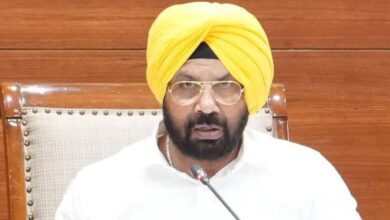 Photo of ED कार्रवाई पर पंजाब सरकार का पलटवार, हरभजन सिंह ईटीओ बोले- डराने-धमकाने की कोशिश बर्दाश्त नहीं