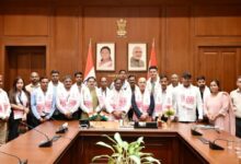 Photo of असम की विकास यात्रा जानने पहुंचे यूपी के मीडिया प्रतिनिधि, राज्यपाल से हुआ संवाद