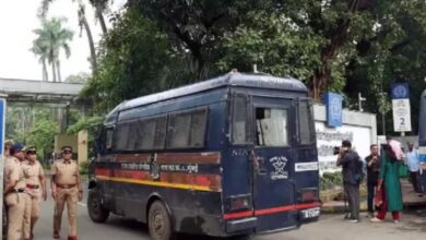 Photo of IIT बॉम्बे के छात्र ने क्यों की आत्महत्या? पिता ने प्रोफेसर पर लगाया आरोप