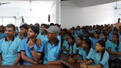 Photo of बाराबंकी में ‘रंग दे बसंती’ का युवा संवाद, छात्रों को नवाचार और AI का गुरुमंत्र