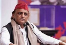 Photo of अखिलेश यादव के हेलिकॉप्टर को लैंडिंग की अनुमति नहीं मिली, भड़के सपा प्रमुख, प्रशासन पर उठाए सवाल