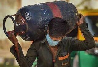 Photo of कमर्शियल के बाद क्या महंगा हुआ घरेलू गैस सिलेंडर? जानें अपने शहर का नया रेट